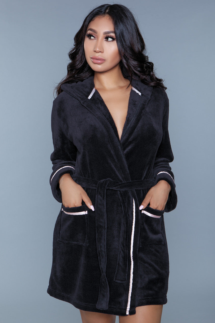 Alyssa Robe Black