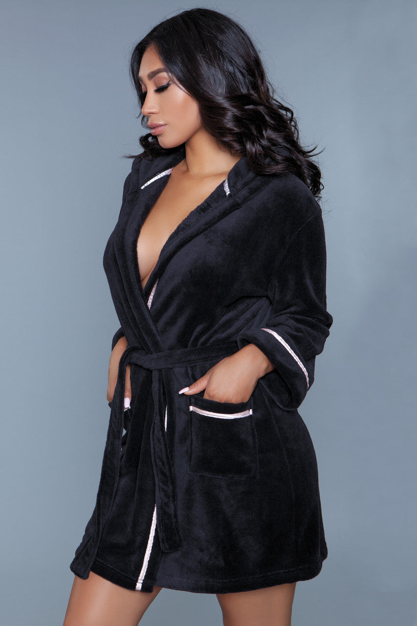 Alyssa Robe Black